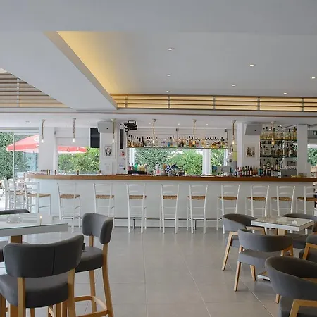 Hotel Oasis